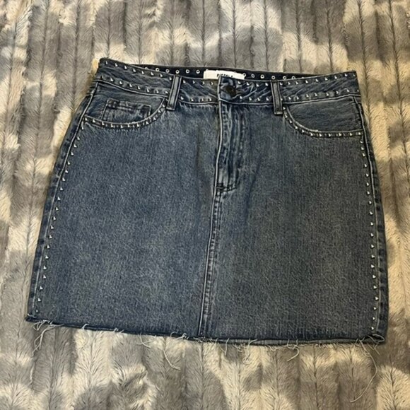 PISTOLA Sierra Medium Wash Studded Denim Mini Skirt Size 29 - Picture 2 of 7